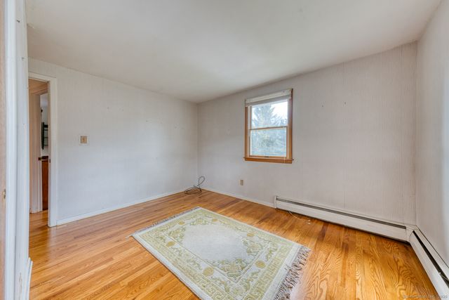 80 Farmstead Avenue, Groton, CT 06355