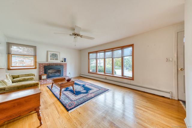 80 Farmstead Avenue, Groton, CT 06355