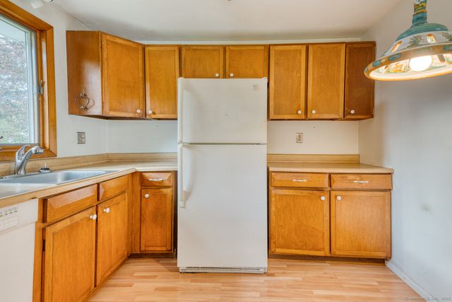 80 Farmstead Avenue, Groton, CT 06355