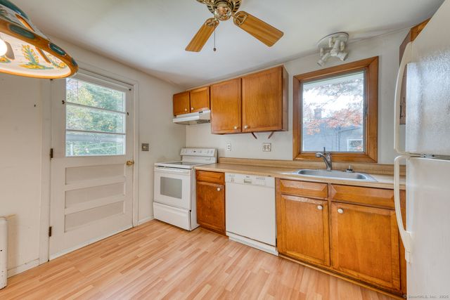 80 Farmstead Avenue, Groton, CT 06355