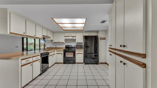 4669 HIGHLANDS PLACE DRIVE, Lakeland, FL 33813
