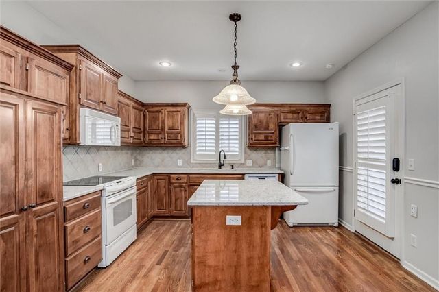 7866 W 157th Terrace, Overland Park, KS 66223