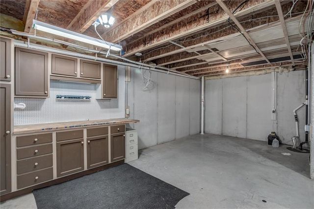 7866 W 157th Terrace, Overland Park, KS 66223