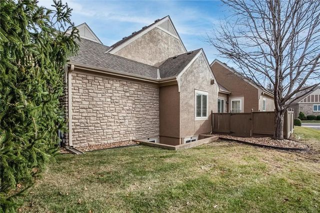 7866 W 157th Terrace, Overland Park, KS 66223