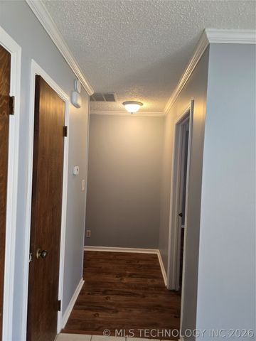 7805 S College Avenue, Tulsa, OK 74136