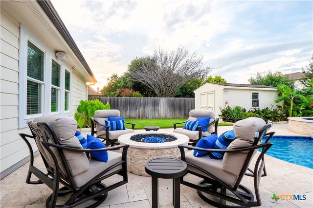 700 Stokesay Castle Path, Pflugerville, TX 78660