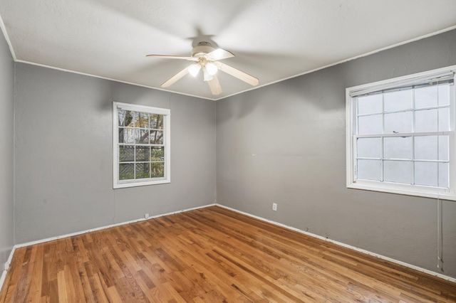 5228 F St, Sacramento, CA 95819