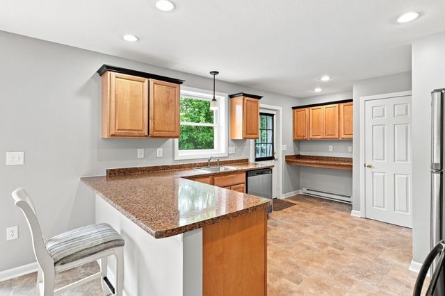 192 Empire St, Chicopee, MA 01013