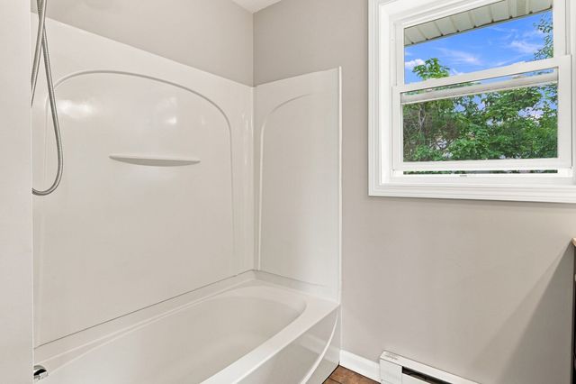 192 Empire St, Chicopee, MA 01013