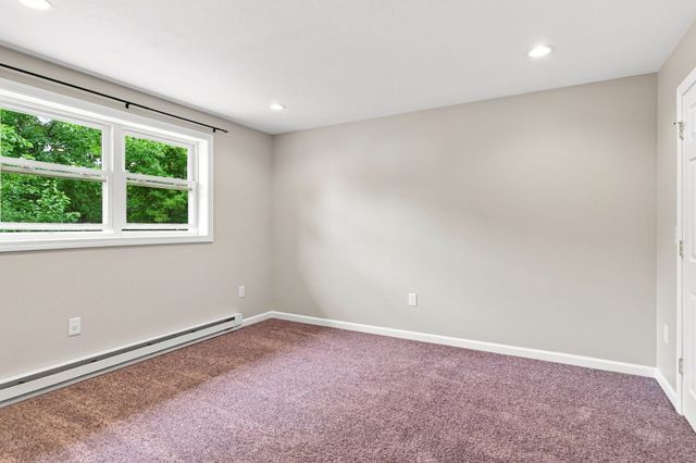 192 Empire St, Chicopee, MA 01013