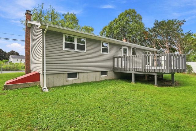 192 Empire St, Chicopee, MA 01013