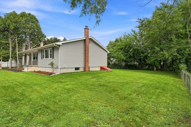 192 Empire St, Chicopee, MA 01013