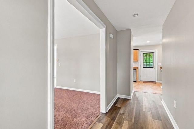 192 Empire St, Chicopee, MA 01013