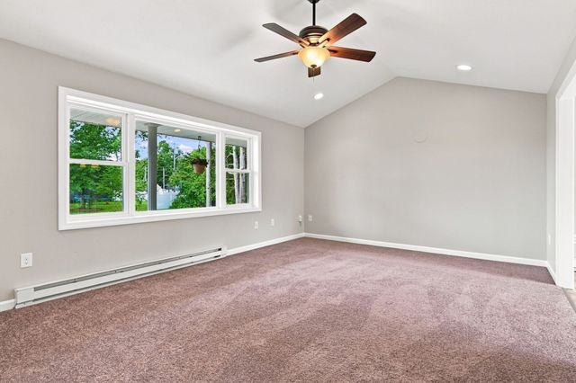 192 Empire St, Chicopee, MA 01013