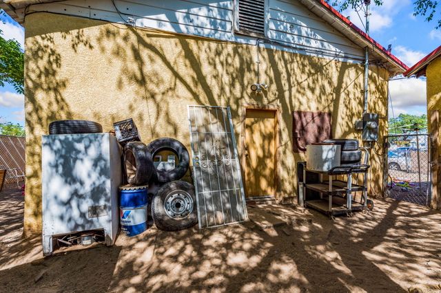 1800 Walter Street SE, Albuquerque, NM 87102