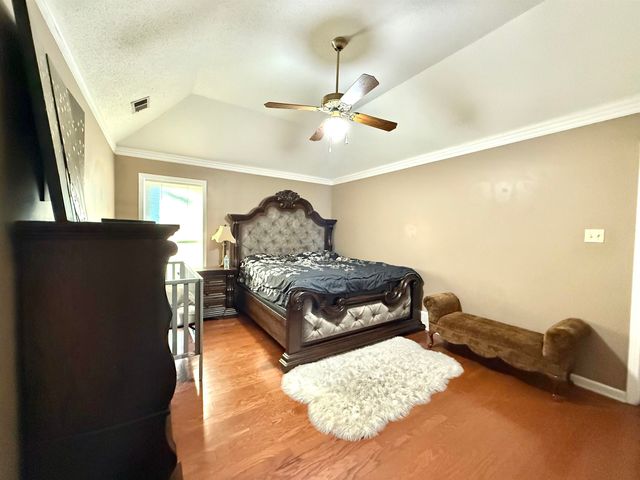 8481 OVERCUP OAKS DR, Memphis, TN 38018