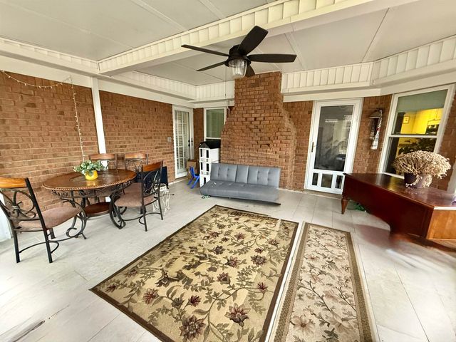 8481 OVERCUP OAKS DR, Memphis, TN 38018