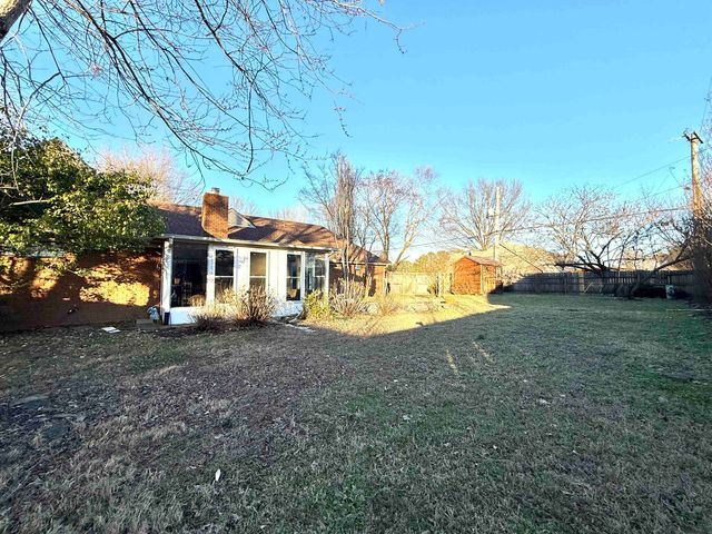 8481 OVERCUP OAKS DR, Memphis, TN 38018