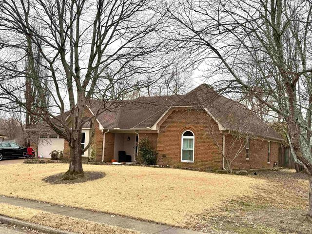 8481 OVERCUP OAKS DR, Memphis, TN 38018