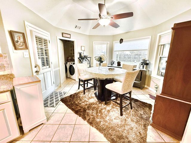 8481 OVERCUP OAKS DR, Memphis, TN 38018