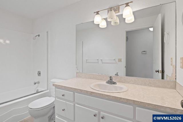 5455 Hickory Hill Dr SE, Salem, OR 97306