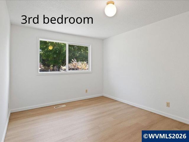 5455 Hickory Hill Dr SE, Salem, OR 97306