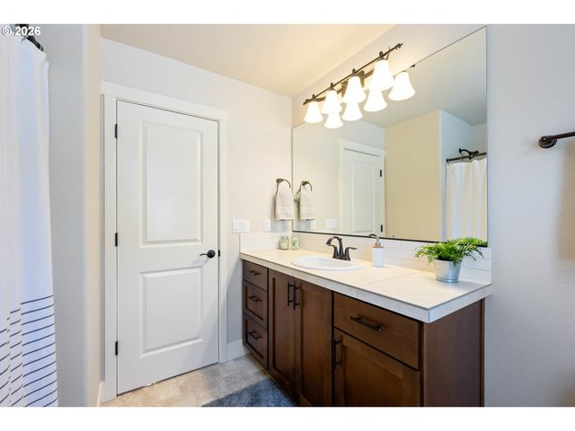 10320 Nw 293RD Ave, North Plains, OR 97133