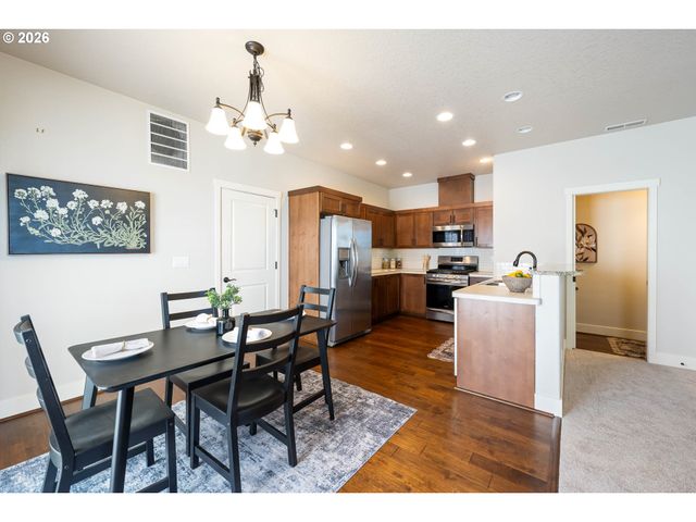 10320 Nw 293RD Ave, North Plains, OR 97133