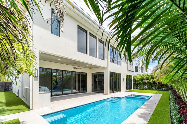 434 NE 6th Street, Boca Raton, FL 33432