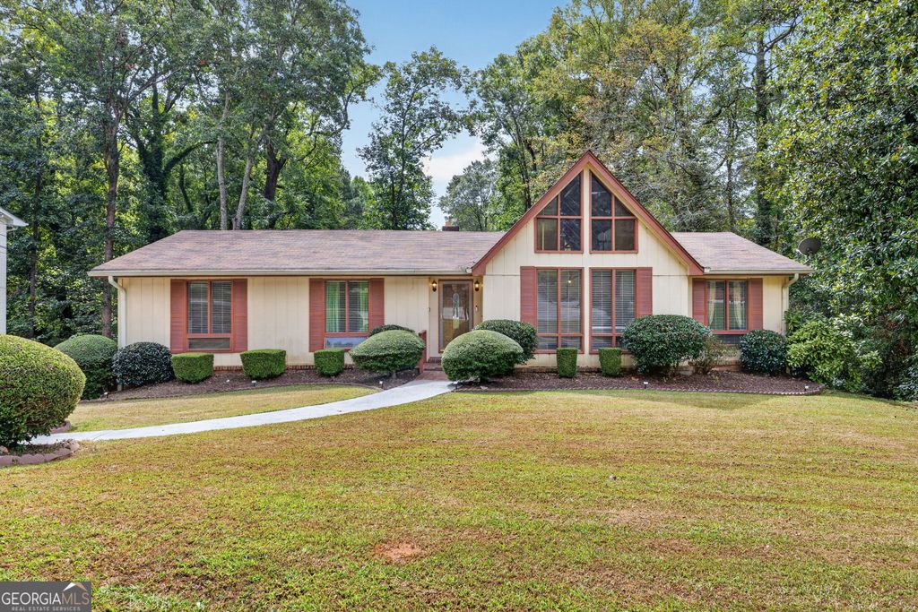 4421 Buckingham Circle, Decatur, GA 30035 — exterior