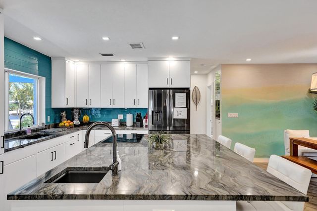 201 SE 11th Street, Pompano Beach, FL 33060