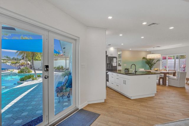 201 SE 11th Street, Pompano Beach, FL 33060
