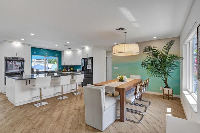 201 SE 11th Street, Pompano Beach, FL 33060