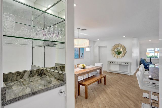 201 SE 11th Street, Pompano Beach, FL 33060