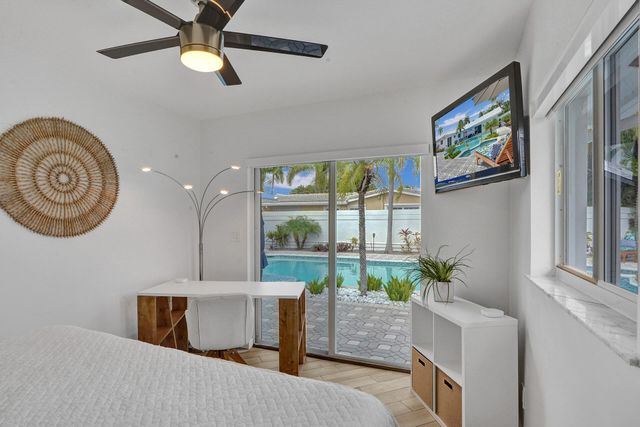 201 SE 11th Street, Pompano Beach, FL 33060