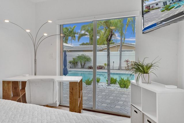 201 SE 11th Street, Pompano Beach, FL 33060