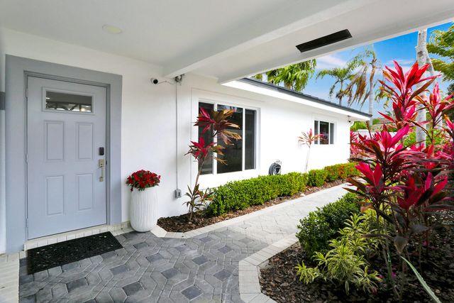 201 SE 11th Street, Pompano Beach, FL 33060