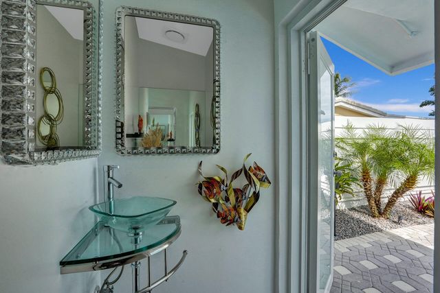 201 SE 11th Street, Pompano Beach, FL 33060
