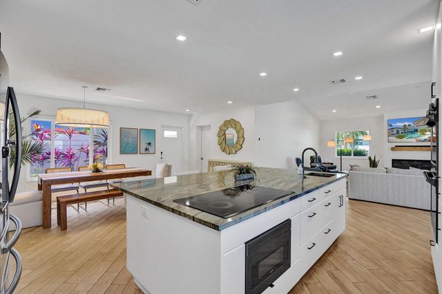 201 SE 11th Street, Pompano Beach, FL 33060