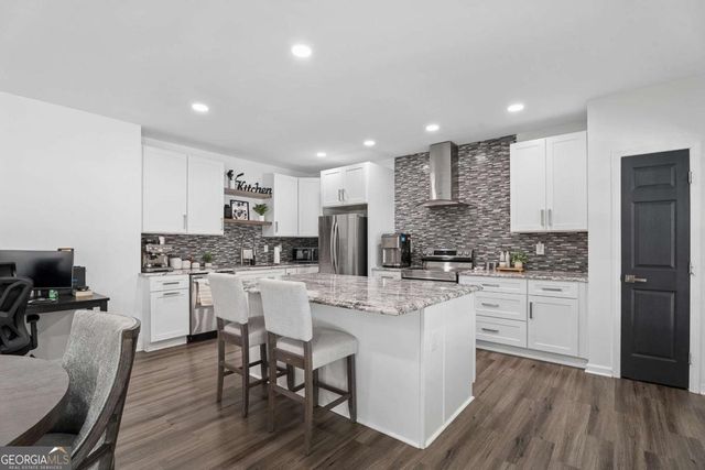 10 Collins Lake Place, Mableton, GA 30126