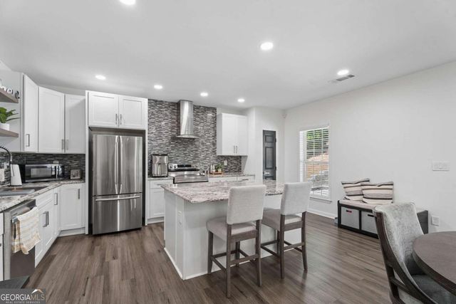 10 Collins Lake Place, Mableton, GA 30126