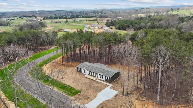 569 County Road 784a, Etowah, TN 37331