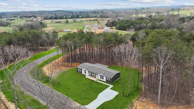 569 County Road 784a, Etowah, TN 37331