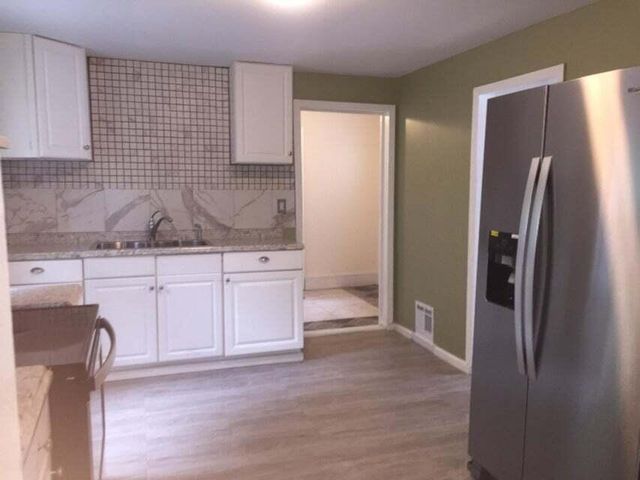 2120 S Burdick Street, Kalamazoo, MI 49001