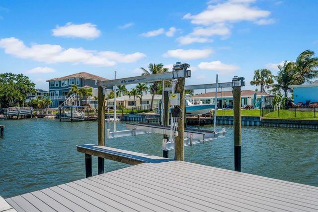510 LEWIS BOULEVARD SE, St Petersburg, FL 33705