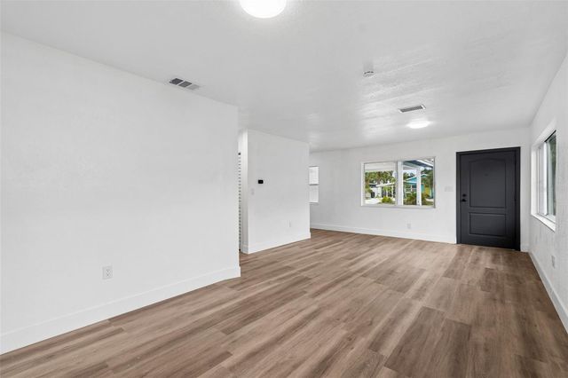 2832 MIRIAM STREET S, St Petersburg, FL 33711