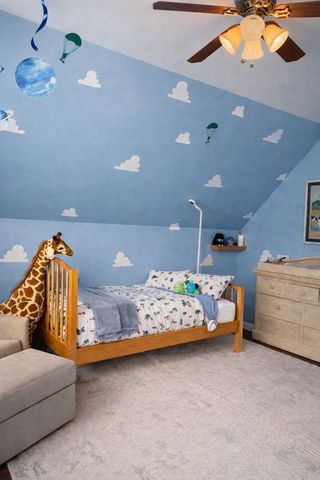 4151 W Fullerton Avenue, Chicago, IL 60639