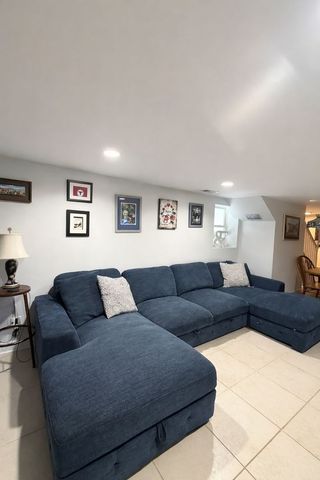 4151 W Fullerton Avenue, Chicago, IL 60639