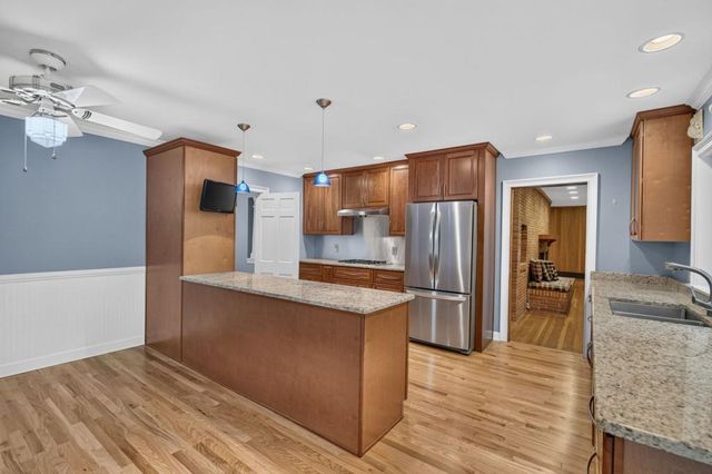 5274 Powers Ferry Road NW, Sandy Springs, GA 30327