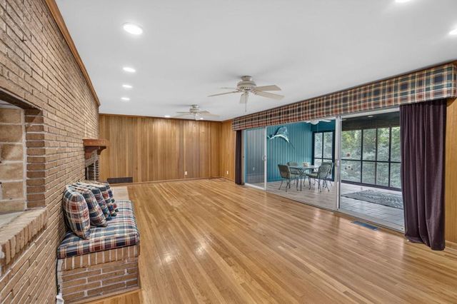 5274 Powers Ferry Road NW, Sandy Springs, GA 30327